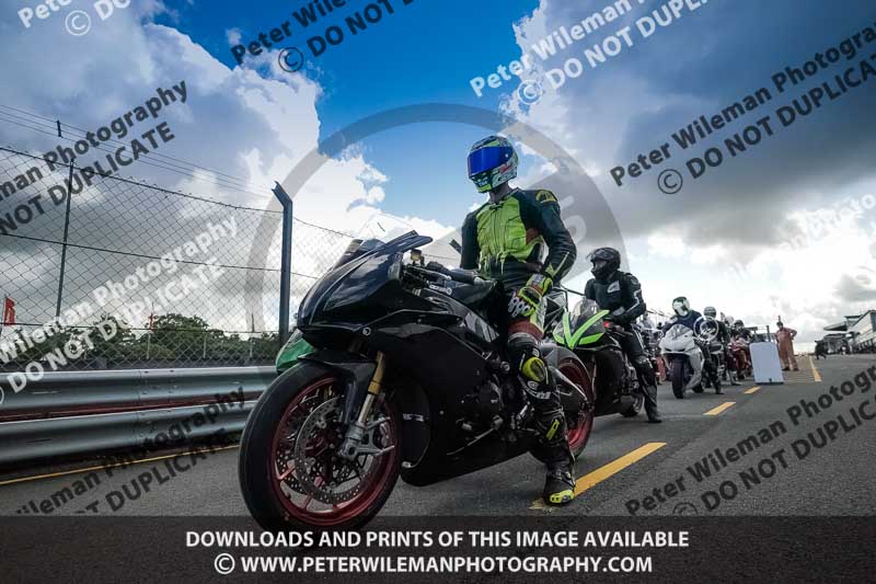 donington no limits trackday;donington park photographs;donington trackday photographs;no limits trackdays;peter wileman photography;trackday digital images;trackday photos